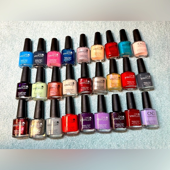 4 for $25!! CND Vinylux - Picture 1 of 2